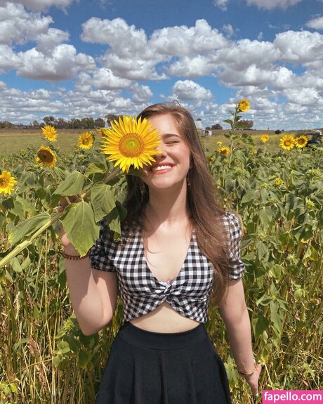 Alaurabidingcitizen naked leaked onlyfans