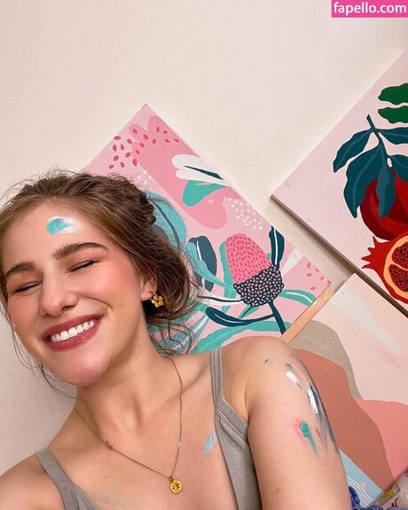 Alaurabidingcitizen only fans photos