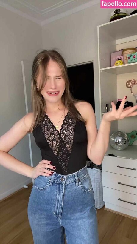 Alaurabidingcitizen onlyfans sextape