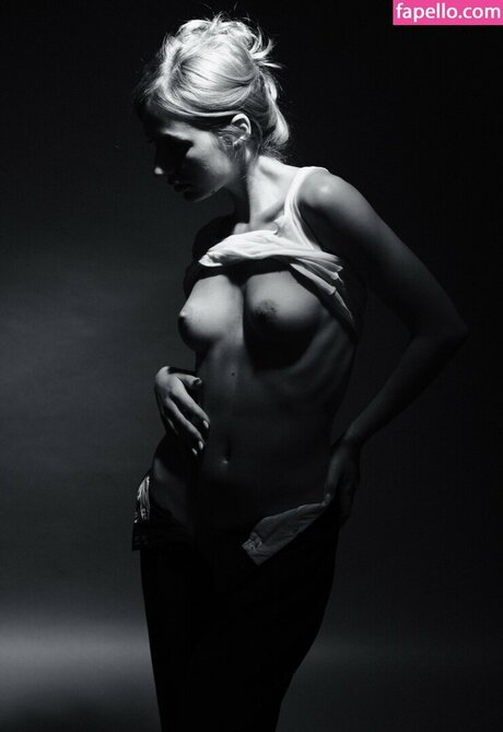 iolankaaa onlyfans nude