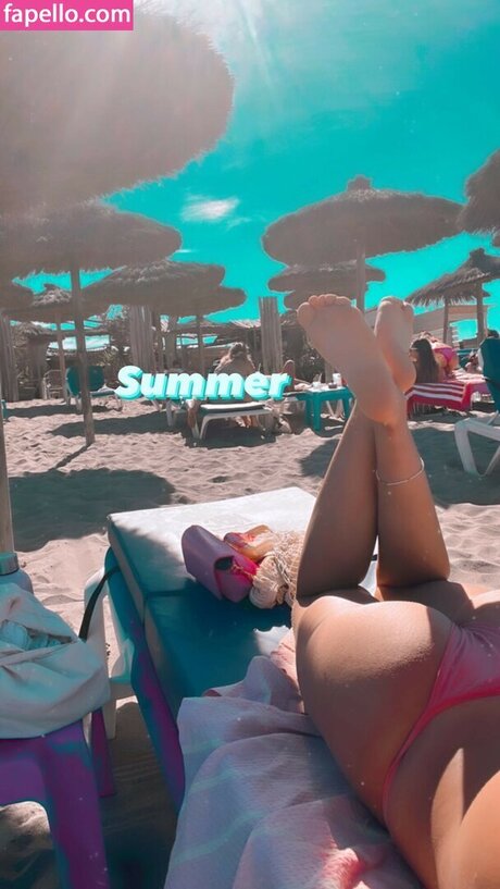 Hello__iris onlyfans nudes leak