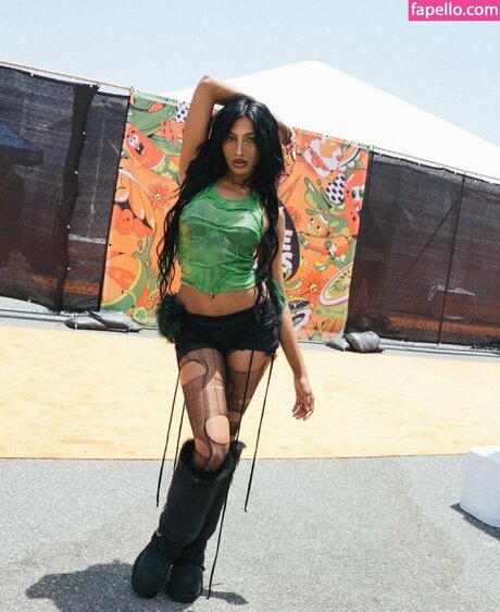 Lara Raj onlyfans free content