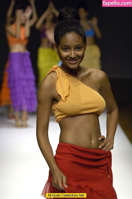 Emanuela De Paula onlyfans photos