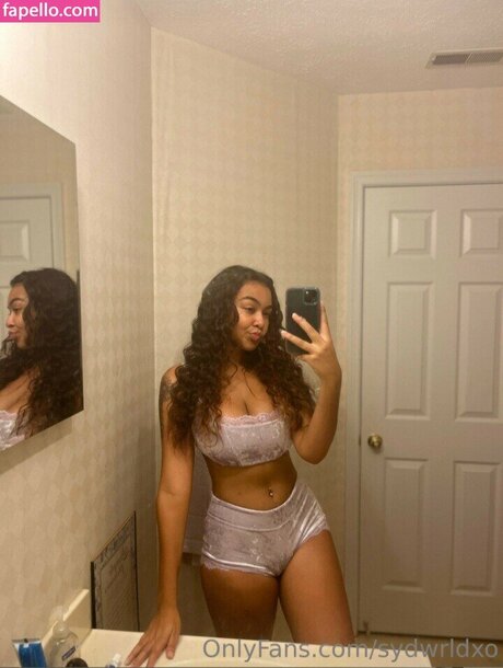 sydswrldxo only fans naked