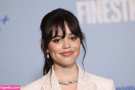 Jennaortega onlyfans lesk