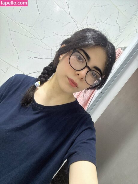 Zeynep ag_ leak only fans