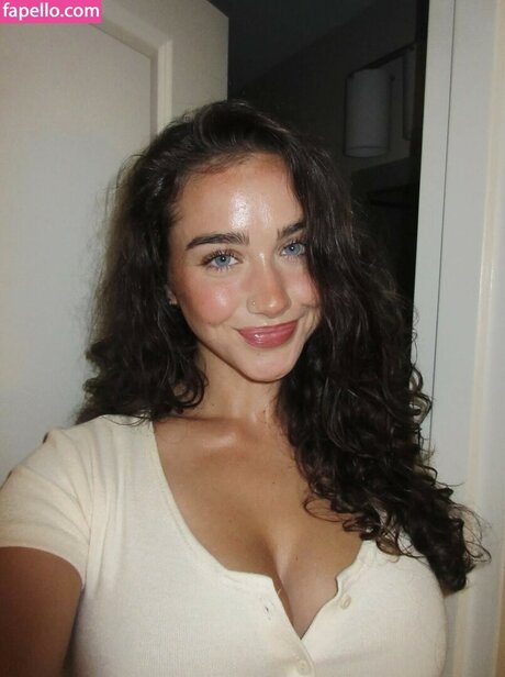 sarahemilyhope leaked onlyfans nudes