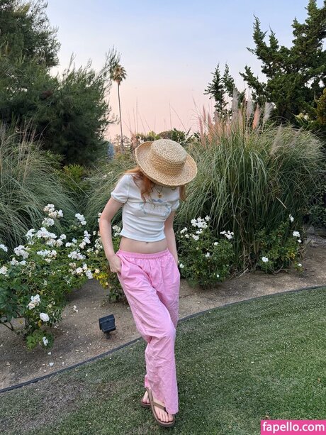 Samantha Cormier onlyfans nude photos