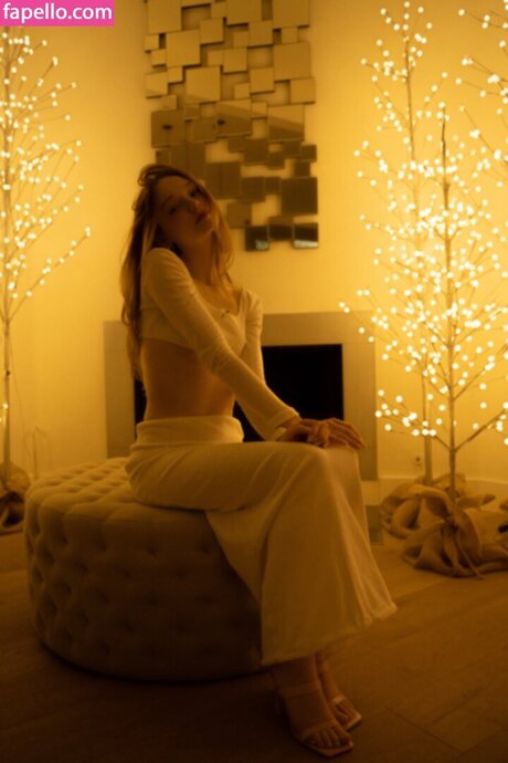 Samantha Cormier naked onlyfans pics