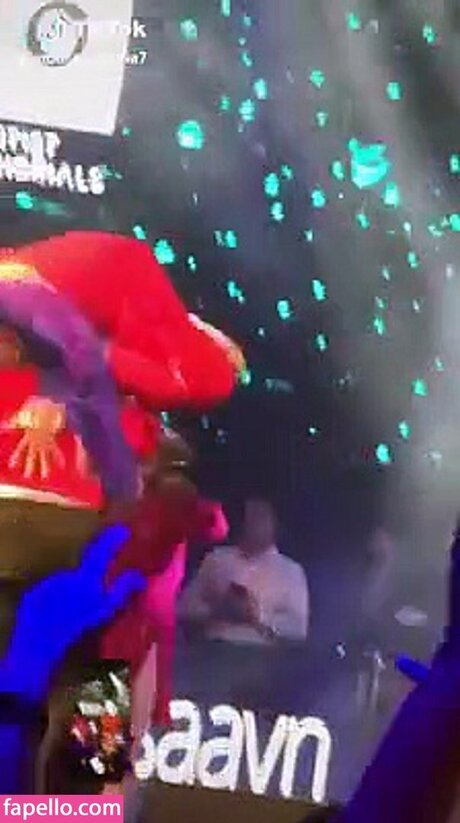 Jasmine Sandlas onlyfans topless