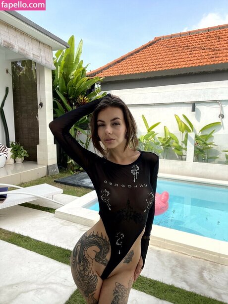 Kendra Lane onlyfans lesk