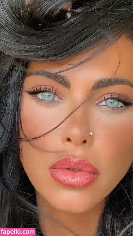 stellaversini onlyfans model