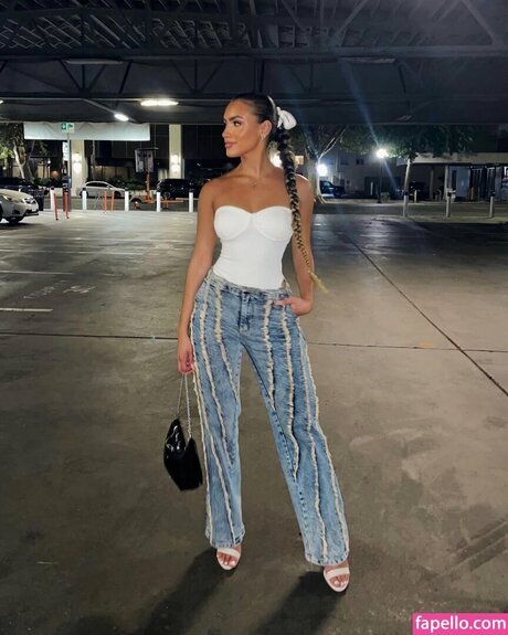 Ariana Barrett onlyfans leak sex