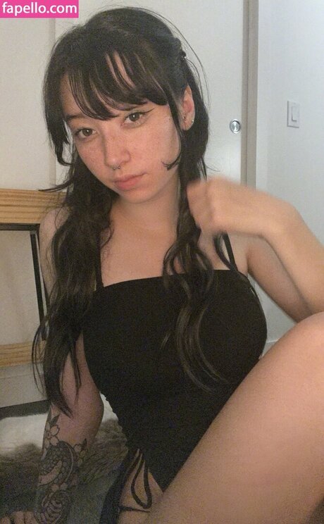 kaerisake onlyfans pics