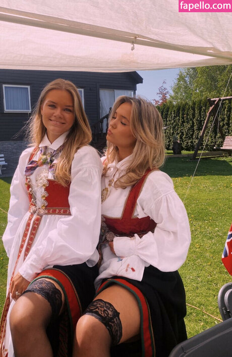 Julianne Larsen onlyfans public photos