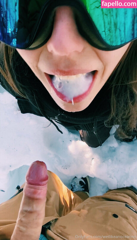 WetLikeAnOcean onlyfans nudes leak