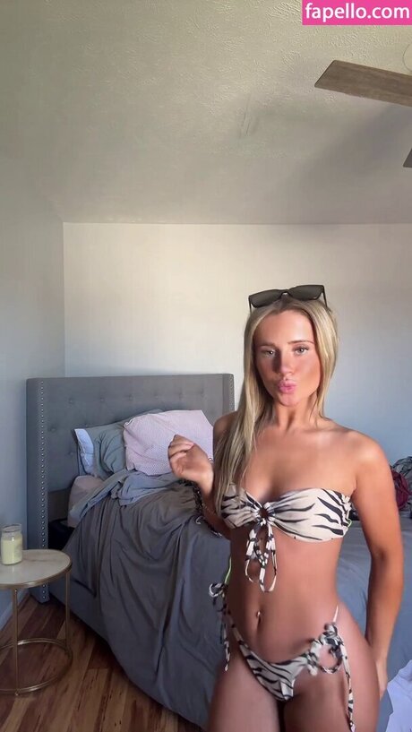 Livromanoo onlyfans topless