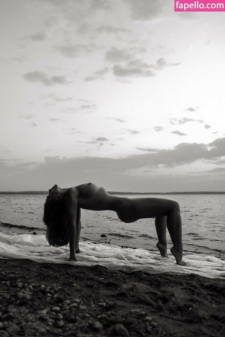 Yuliana Prokhorenko onlyfans porn nude