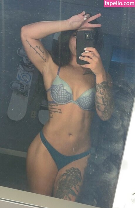 Taylor Bertsch naked onlyfans leaks