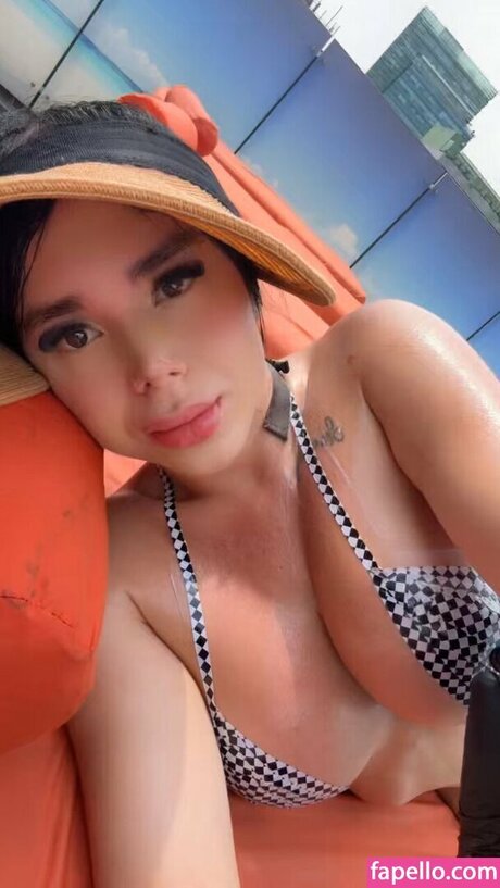 Emily Muneton onlyfans leaked photos