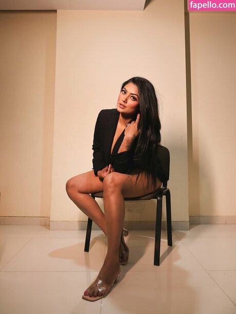 Twinkle Kapoor onlyfans nude leak