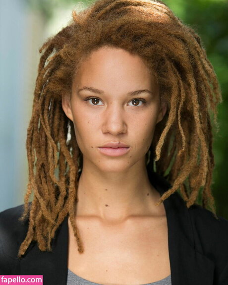 Ayoola Smart onlyfans naked leak