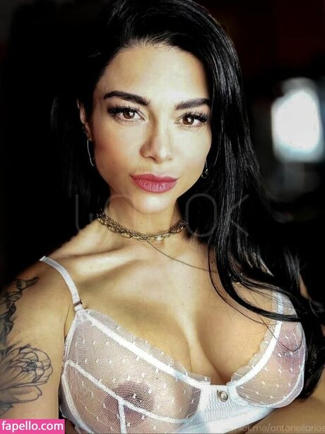 Antonella R os nude onlyfans pics