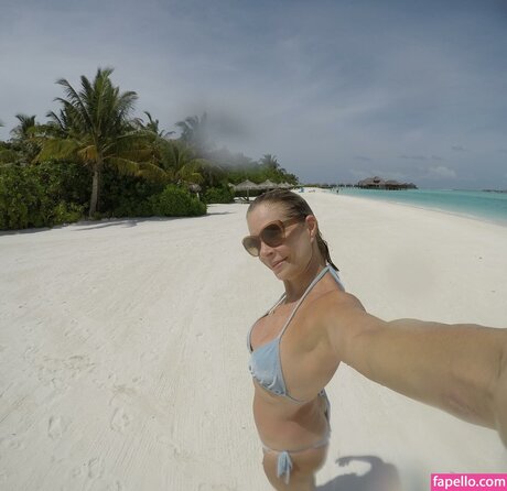 Alexia Dechamps onlyfans pics