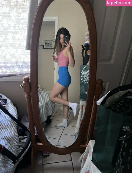 Angelina Fishtank onlyfans fotos