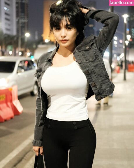 Bibie Julius onlyfans topless