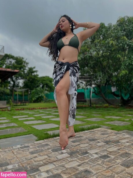 Sasha Shetty desnuda onlyfans