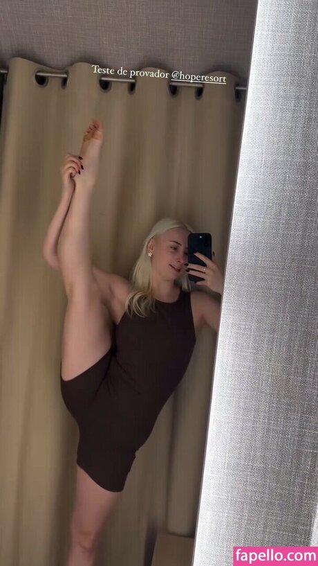 Renata Schneider onlyfans model photo