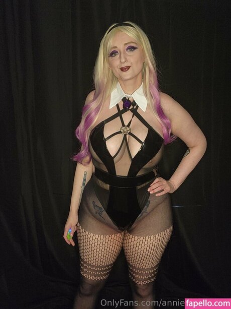 Annie Christ onlyfans free content