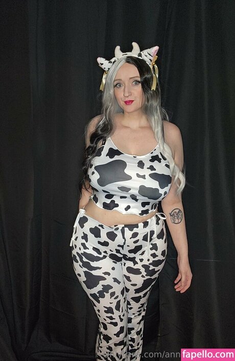 Annie Christ onlyfans leaked tits