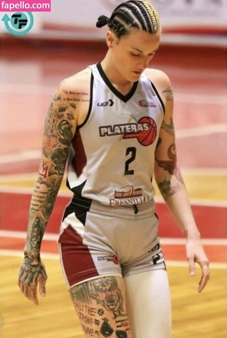 MsTattedbuckets leaks only fans