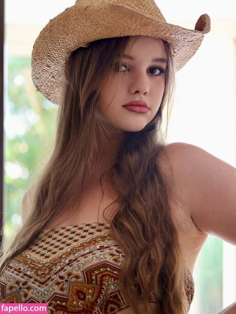 Isabella Ardley onlyfans leak