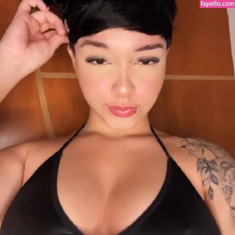 Gatuninhaaa only fans leak porn