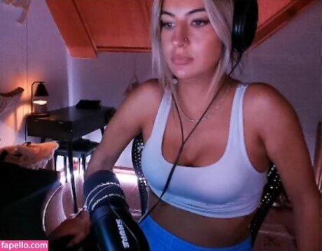 Honeyxxo porn onlyfans