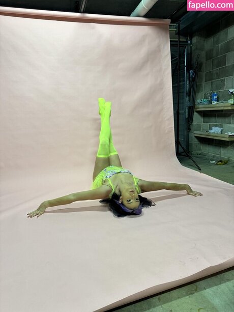 Lena Kross onlyfans leaj