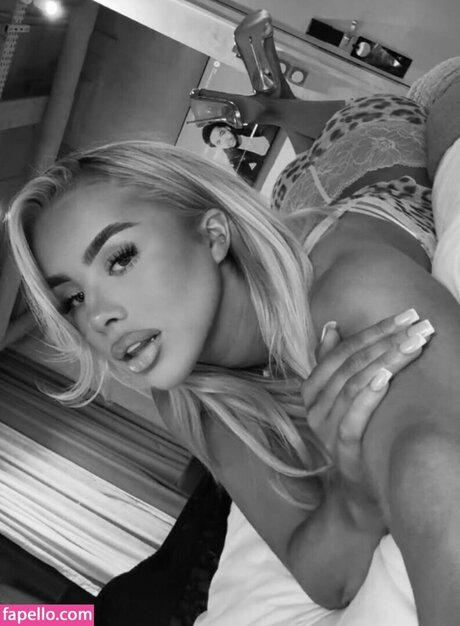 Holl Elizabeth onlyfans nudes leaks