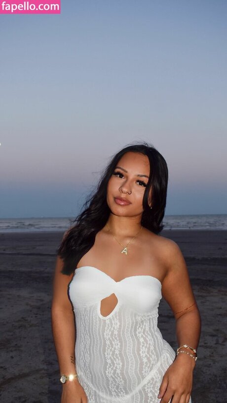 Aracelyanahiii onlyfans leak nude