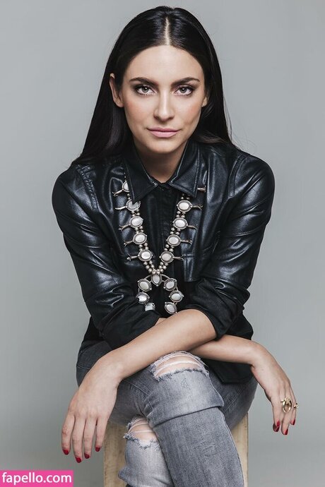 Ana Contreras onlyfans striptease