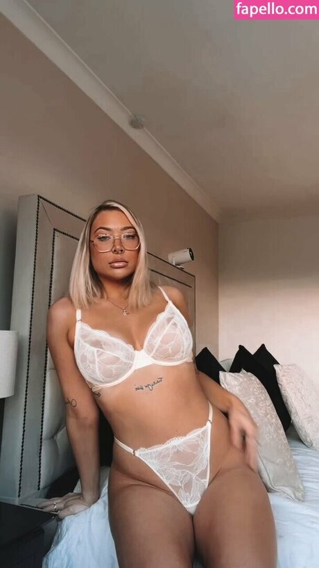 Holliem Parsons onlyfans leaks