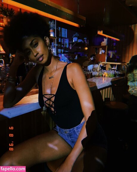 Jasmine Chola naked onlyfans pics