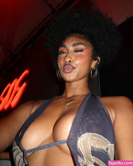 Jasmine Chola only fans pictures