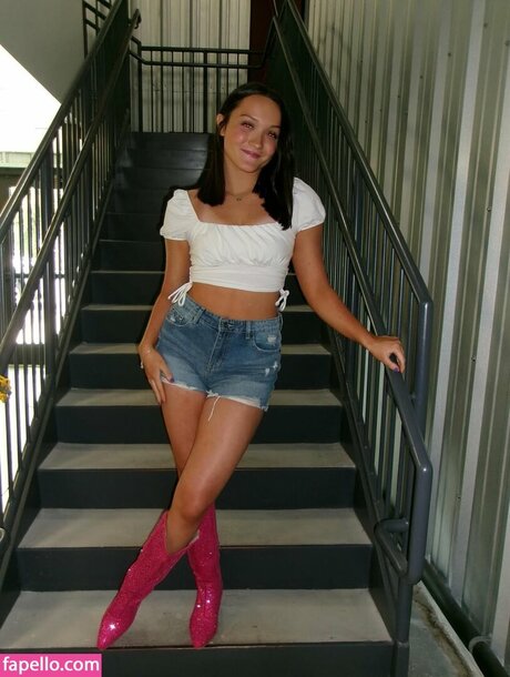 Izzy Moreno onlyfans x