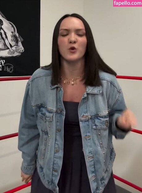 Izzy Moreno onlyfans free content