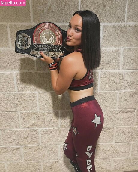 Izzy Moreno onlyfans leak free