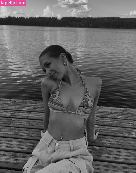 Neea Kuosmanen nude only fans leaks