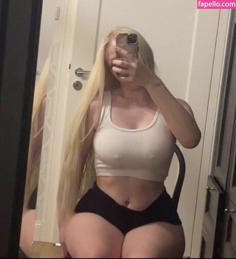 roxana lawniczak onlyfans content type